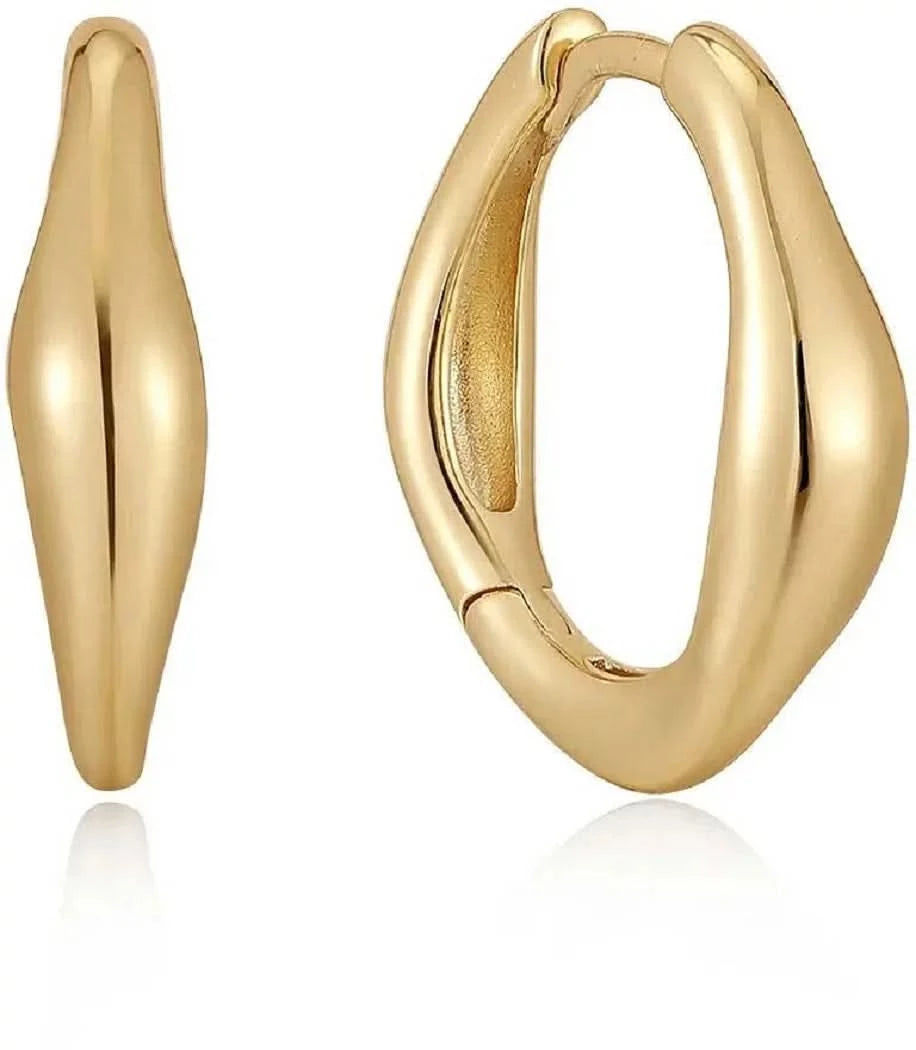 Krokiga creoler med slät guldpläterad yta, oval ringform