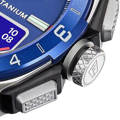 Herrklocka Detaljer: blått armband, silverfärgad krona och knappar på sidan av boetten
