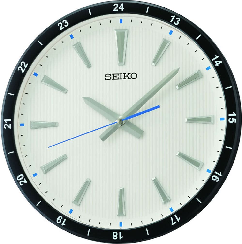 Väggklocka med Seiko-urtavla, beige kant och svart minutskala