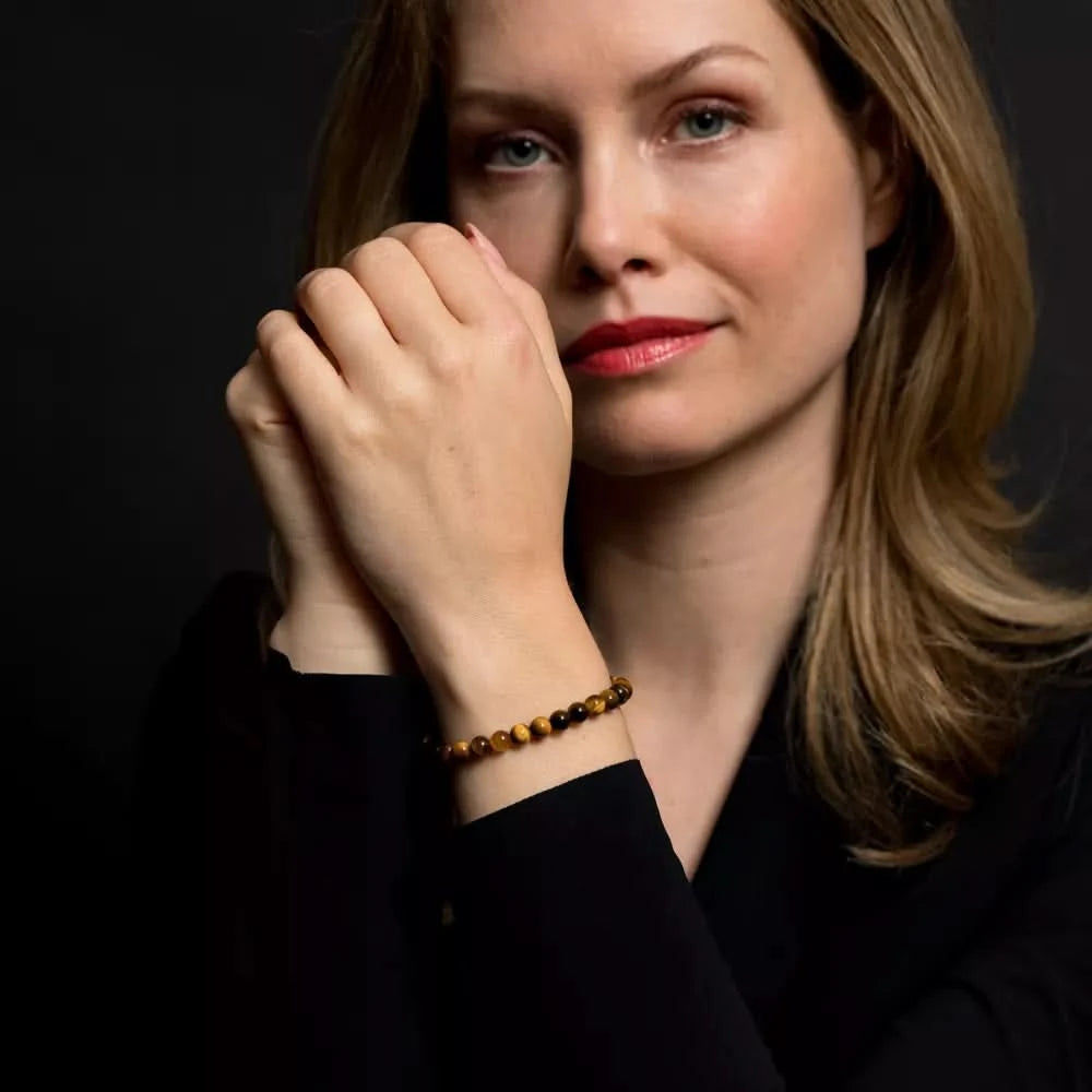 Armband på handleden med pärlor av tigeröga och lås i rostfritt stål, Rebel & Rose