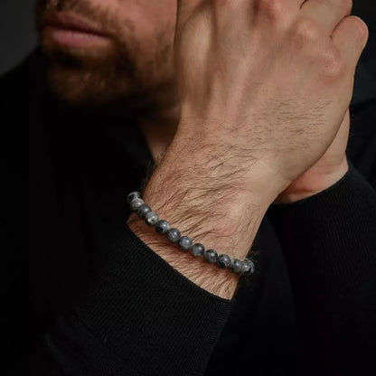 Armband med grå larvikitstenar och rostfritt stållås