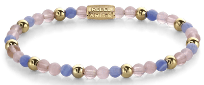 Stenarmband med rosa, lila och blå pärlor samt guldfärgade kulor och lås
