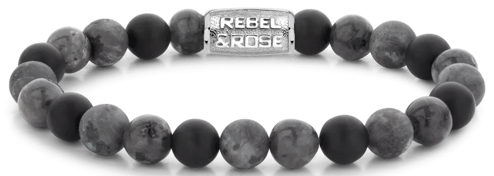 Armband med howlitpärlor (8 mm) och lås i rostfritt stål, Rebel&Rose-logotyp