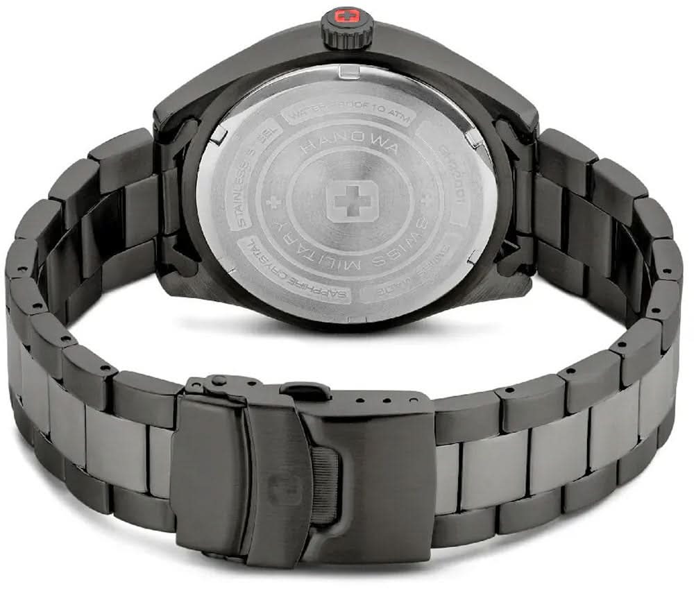 Herrklocka sedd bakifrån: grått metallarmband, runt boett med prägling