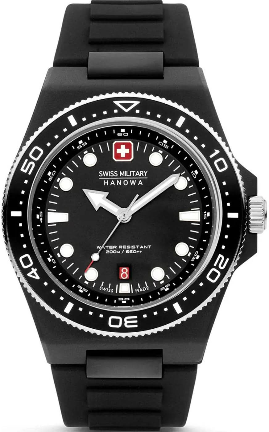Herrklocka från Swiss Military med svart urtavla och armband i silikon