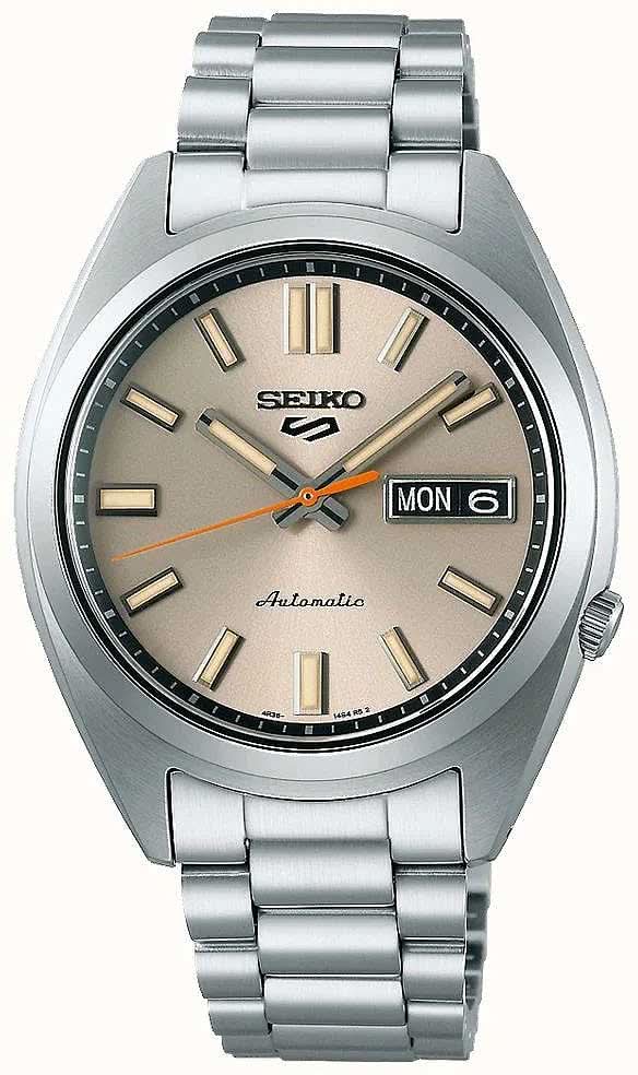 Seiko 5 Sports herrur med armband i rostfritt stål, beige urtavla och datumvisning MÅN 6