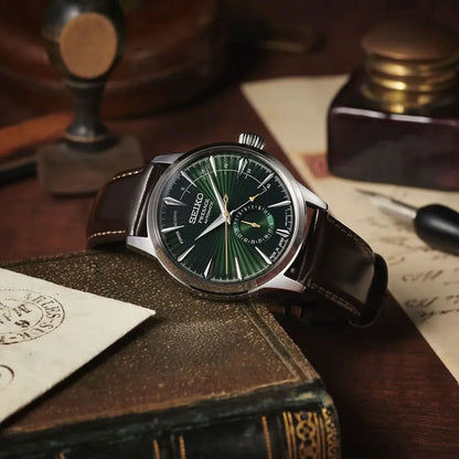 Seiko Presage herrklocka, sned blick, mörkgrön urtavla, brunt läderband.