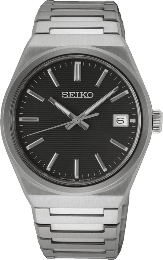 Seiko herrur med svart urtavla, datumvisning och armband i rostfritt stål