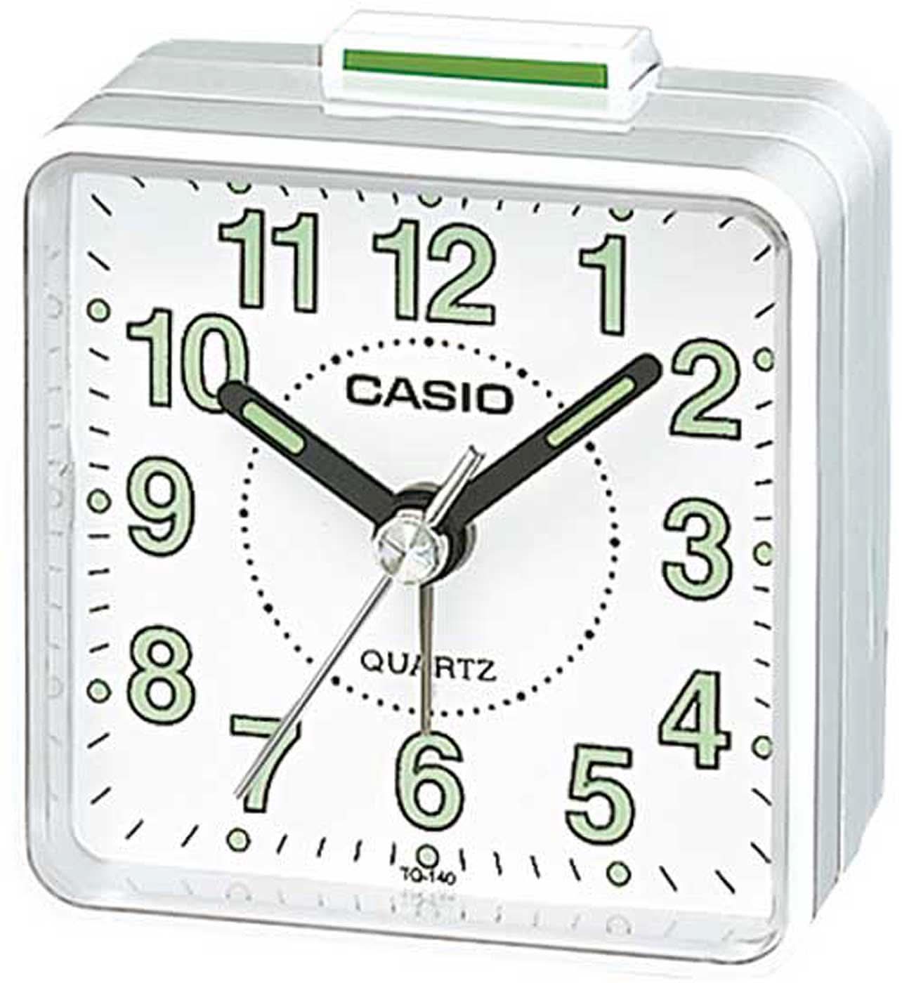 Casio klassisk väckarklocka med analog urtavla och gröna visare