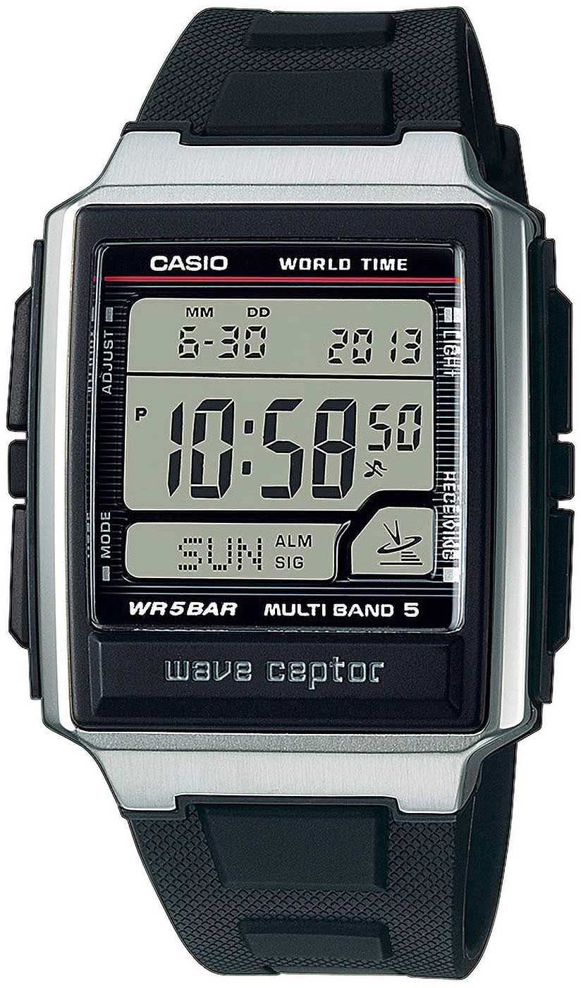 Casio herrklocka med svart plastarmband, digital display och boett i rostfritt stål
