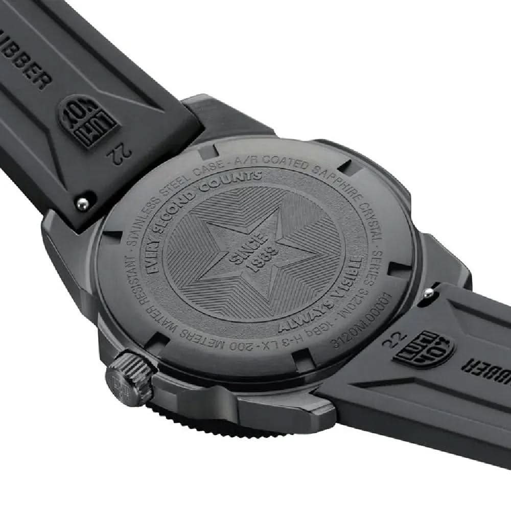 Luminox Pacific Diver XS.3127M klocka med svart urtavla och räfflad ring