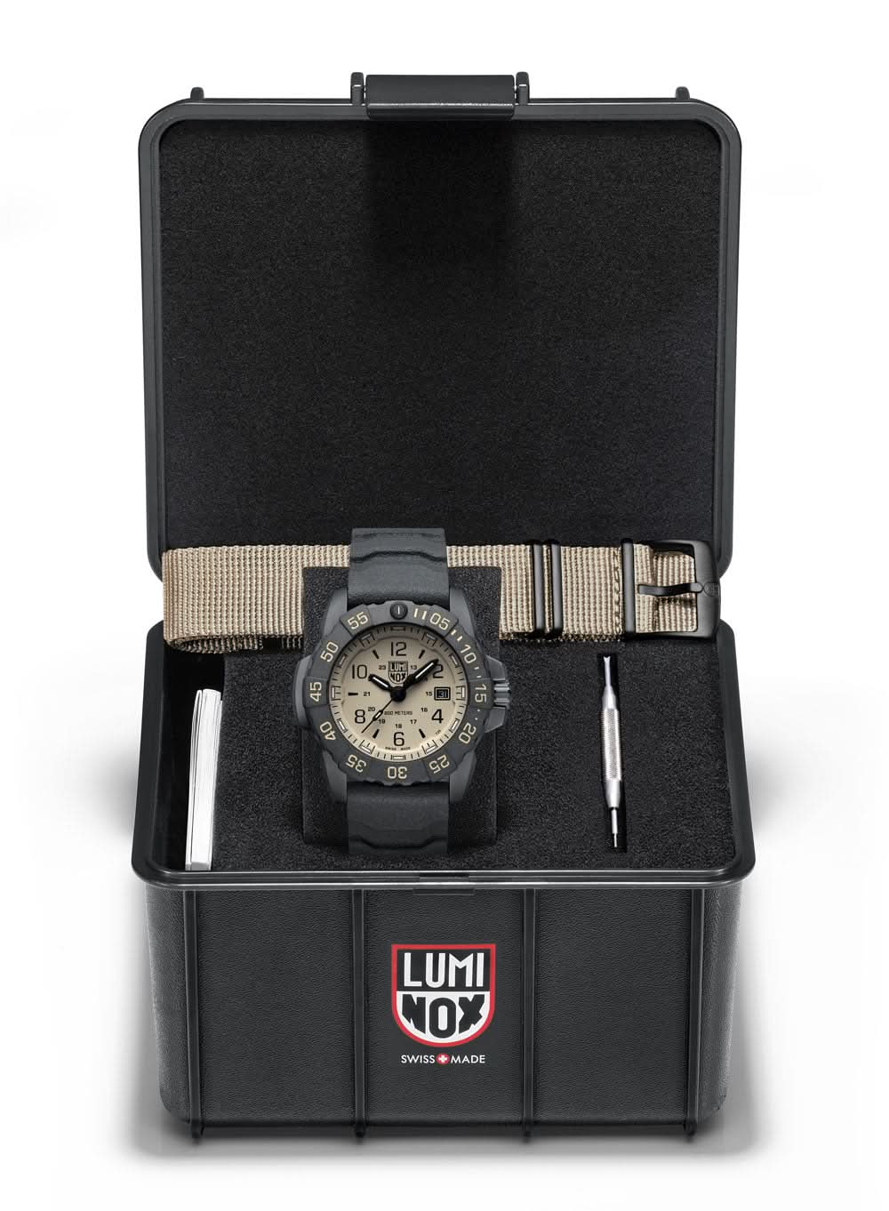 Herrklocka i svart förvaringsbox med grått armband och analog urtavla