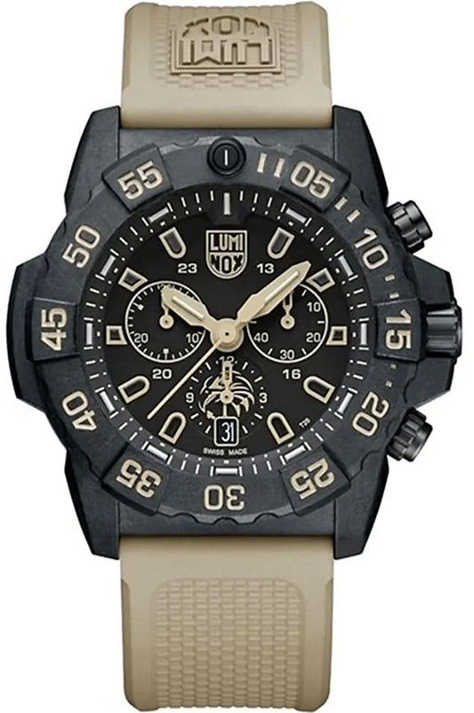 Armbandsur för herrar med beige rem, svart urtavla och lysande markeringar, kronograf-layout