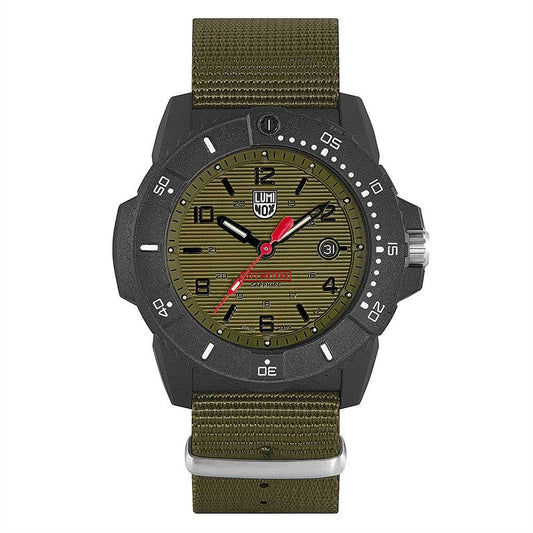 Luminox herrklocka: svart boett, olivgrön urtavla, textilarmband