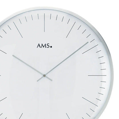 AMS W9540 Zegar ścienny srebrny • Wypukłe szkło mineralne • Aluminiowy pierścień przedni