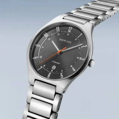 Bering Titanium 11739-772 Herrenuhr Silber • Saphirglas • Titanarmband, Bild 2