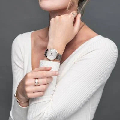 Bering Classic 13436-369 Damenuhr Roségold • Saphirglas • Milanaise-Armband, Bild 9