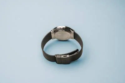 Bering Classic 33441-102 Herren Armbanduhr Schwarz • Saphirglas • Milanaise-Armband, Bild 4