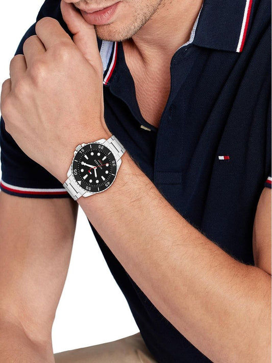 Tommy Hilfiger 1792203 Herrenuhr Silber • Quarzwerk • 10 Bar Wasserdicht
