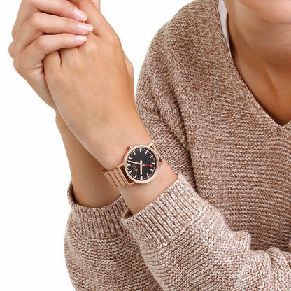 Mondaine Classic A660.30314.16SBR Damenuhr Schwarz/Roségold • Schweizer Quarzwerk • Schnellwechselsystem, Bild 6