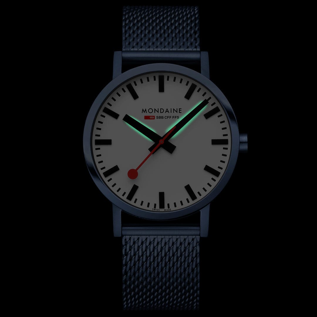 Mondaine Classic A660.30360.1BSBM Unisex Armbanduhr Blau • Gehärtetes Mineralglas • BackLight-Technologie, Bild 2