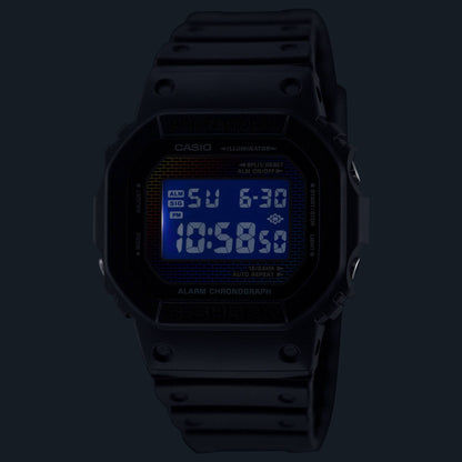 Casio DW-5600RW-1ER G-Shock Herrenuhr Schwarz/Regenbogen • Regenbogen-Dampfbeschichtung • Digitales Ziegelwandmuster, Bild 5