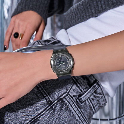 Casio G-Shock GM-S2110B-8AER Damen • Mineral­glas • 200-m-Wasserdichtigkeit, Bild 3