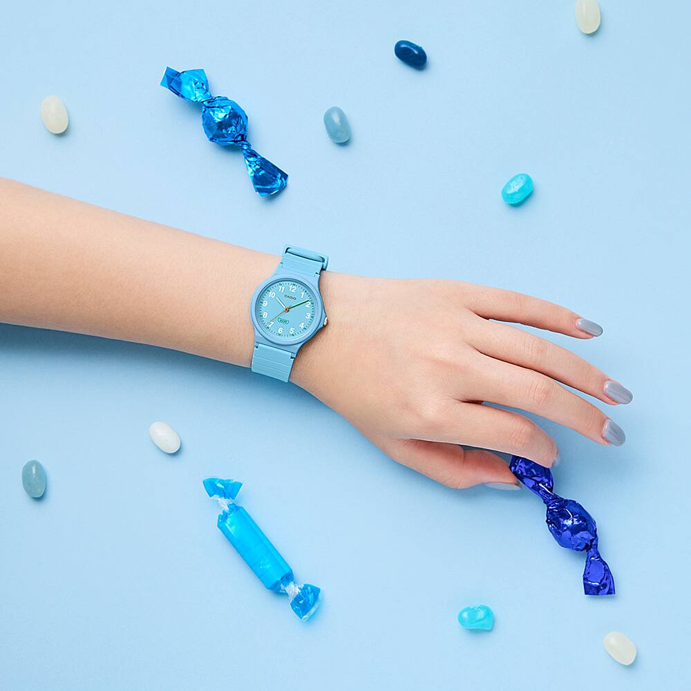 Casio LQ-24B-2BEF Timeless Collection Kinder Armbanduhr Hellblau • Bio-Kunstharz-Armband • Leicht &amp; leicht ablesbar