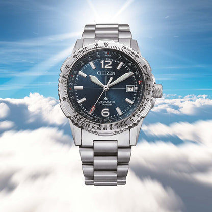 Citizen Promaster Sky Navihawk Herrenarmbanduhr vorne, blaues Zifferblatt und Titanband