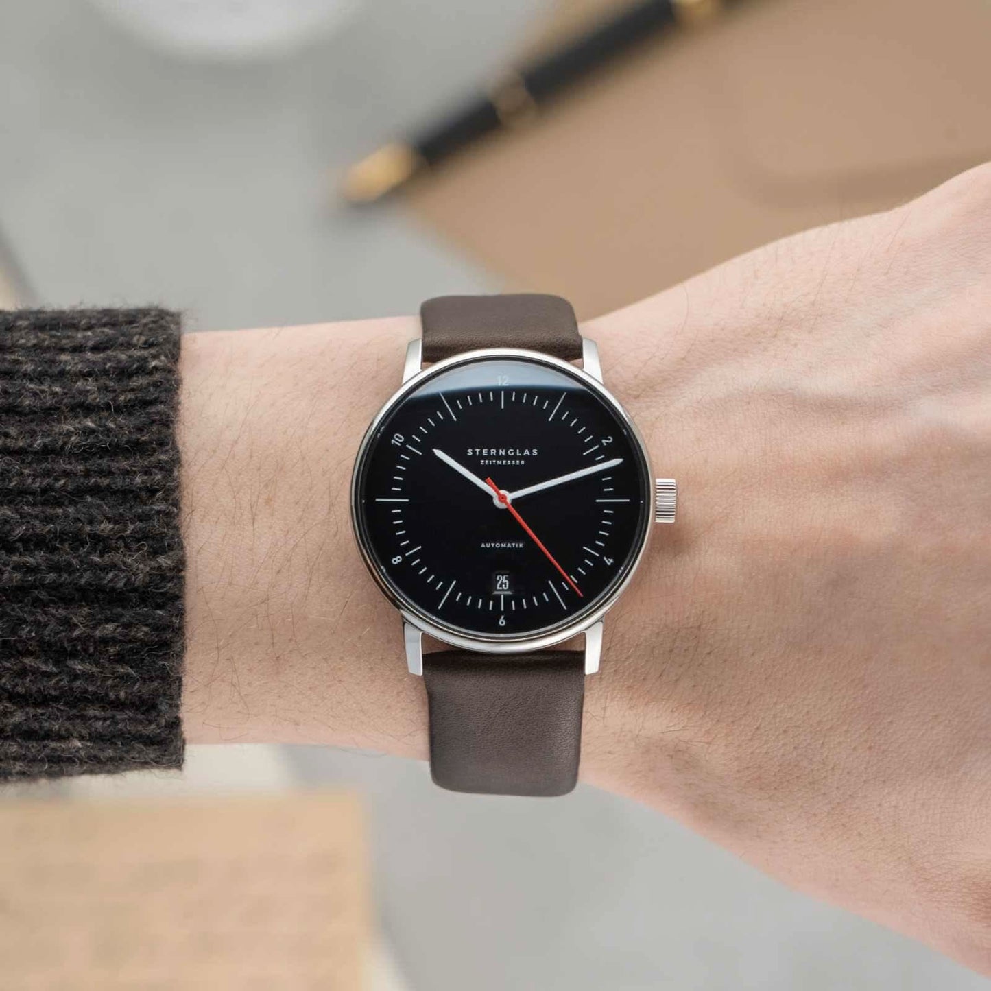 Orologio da uomo Sternglas Naos Automatic S02-NA43-PR04 • Design Bauhaus • Vetro zaffiro