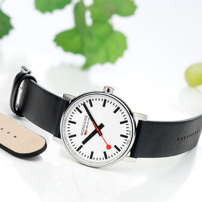 Mondaine evo2 MSE.40110.LBV Herrenuhr Schwarz • Saphirglas • Swiss Made, Bild 11