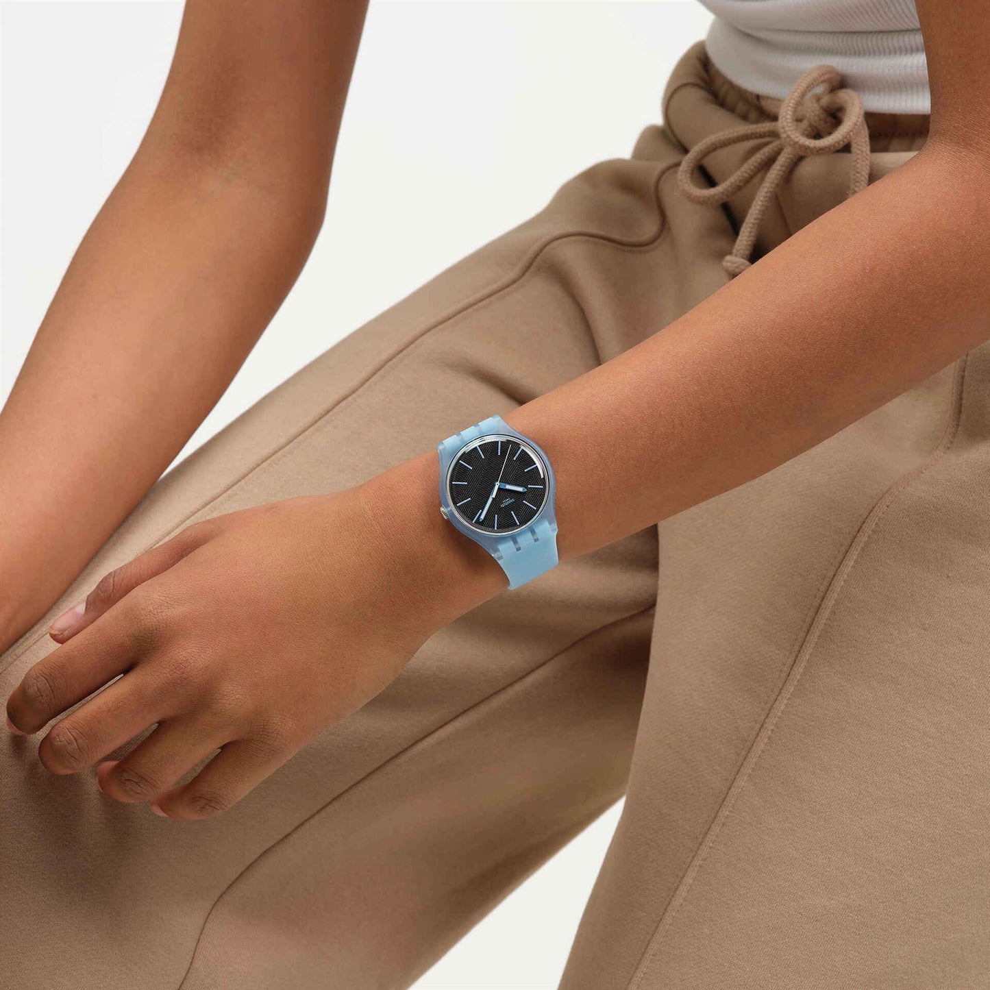 Swatch Originals Large SO29L101 Armbanduhr Hellblau • Leuchtzeiger • Biosourced-Gehäuse, Bild 2