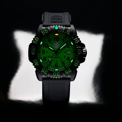 Luminox Sea Lion X2.2067.1 Herrenuhr Schwarz/Grün • CARBONOX™-Gehäuse • Luminox Light Technology, Bild 3