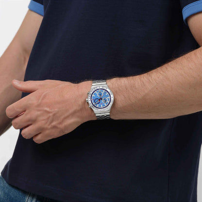 Swatch Irony YVS541G Midday in the Mirror Herrenuhr Hellblau • Chronograph mit Leuchtzeigern • Edelstahlarmband mit