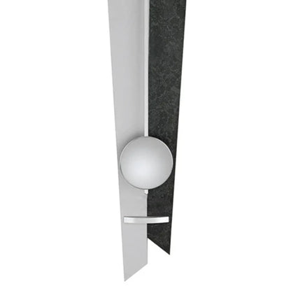 Wanduhr mit rundem Zifferblatt, schieferfarbenem Rahmen und silbernem Pendel