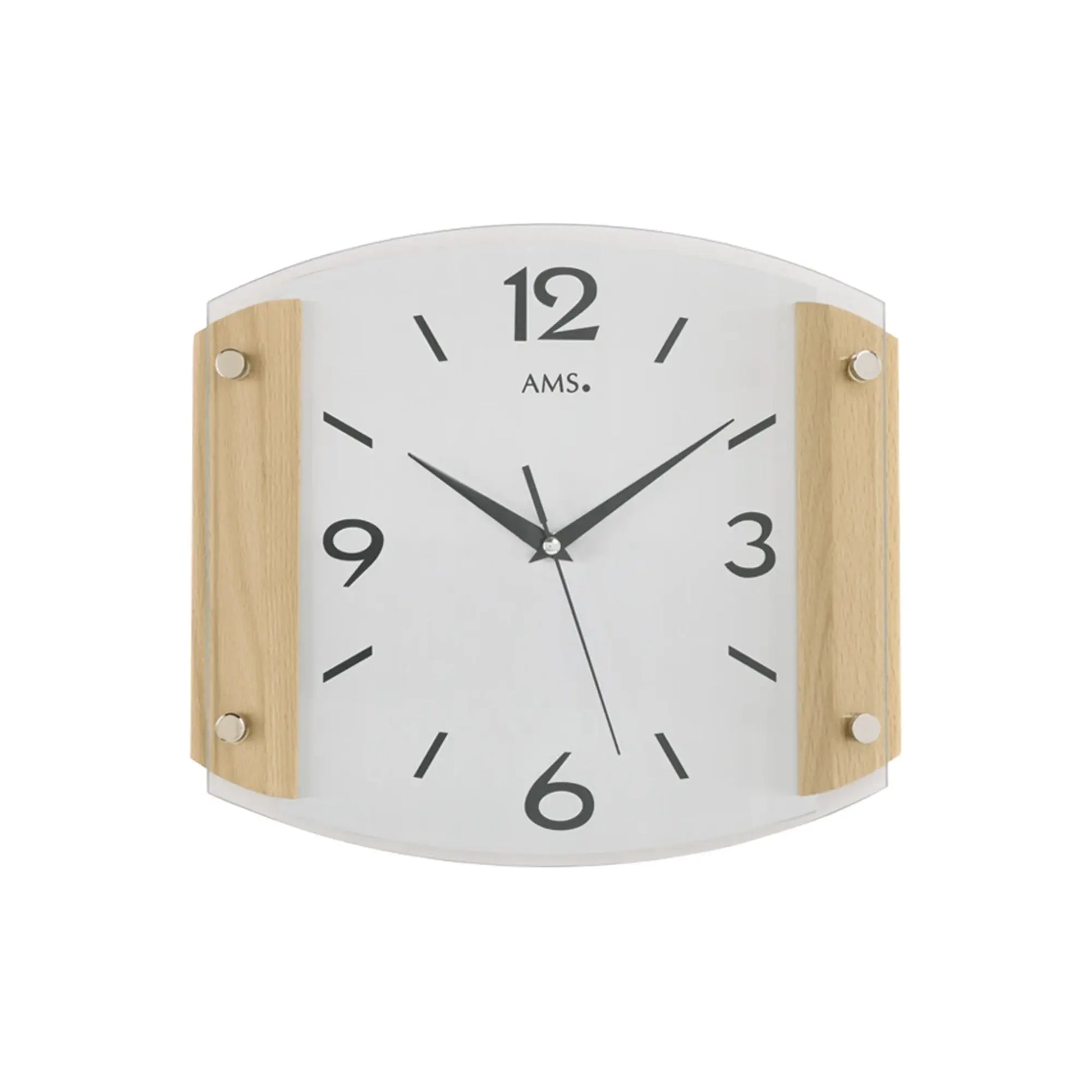 Wanduhr: weißes Zifferblatt, schwarze Zeiger, Holzrahmen, geschwungenes Mineralglas