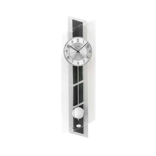 Wanduhr mit Aluminium-Zifferblatt und Pendelwerk am Naturschiefer, Pendelkugel unten