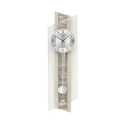 Wanduhr im Sonoma-Holzrahmen mit Rundzifferblatt und Pendelkugel hinter Mineralglas