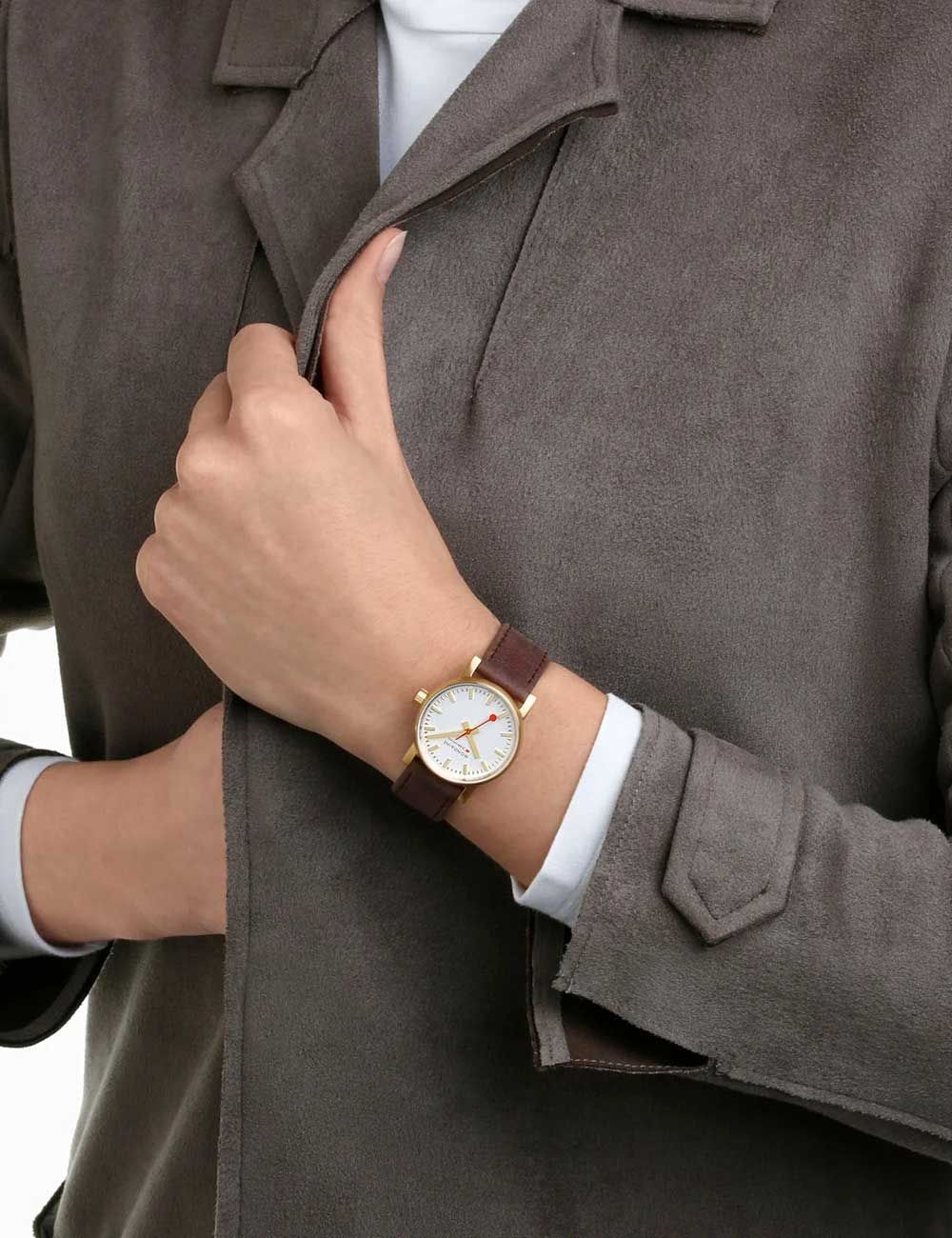 Mondaine evo2 MSE.30112.LG Damenuhr Gold • Saphirglas • Schweizer Quarzwerk, Bild 5