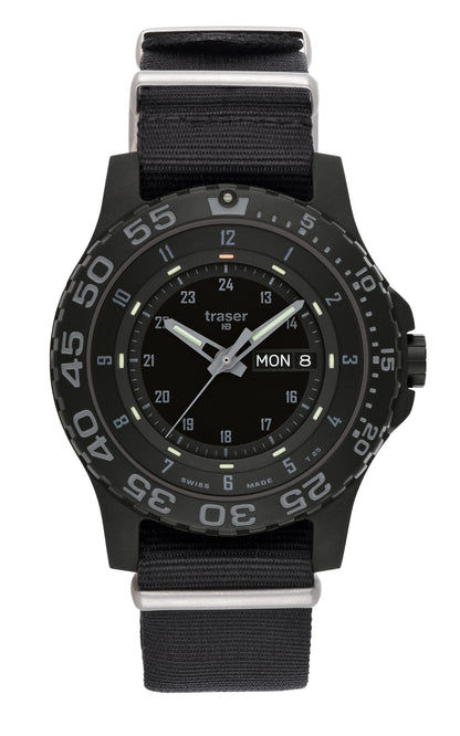 Traser P66 Shade Herren Armbanduhr Schwarz • Saphirglas • Nato-Band