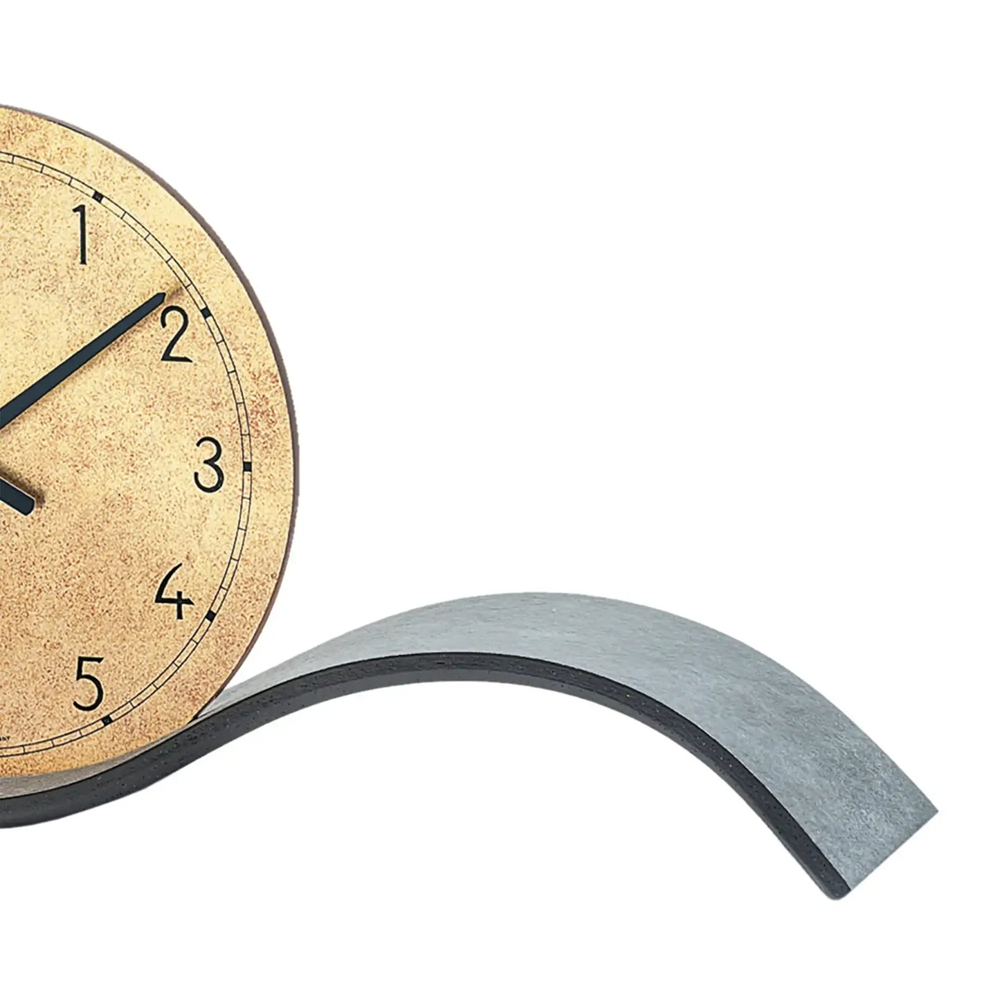 Orologio da tavolo con quadrante beige e base di supporto curva grigia