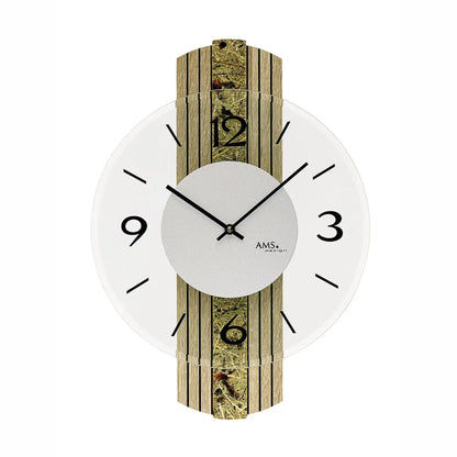 Wanduhr mit rundem weißem Ziffernblatt, grauer Mitte und Holzgehäuse mit goldfarbenen Mustern