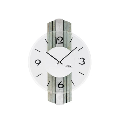 Wanduhr mit Holzdekor, facettiertem Mineralglas und silberantiker Optik