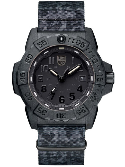 Luminox Navy Seal CE01.BO Herrenuhr Schwarz • CARBONOX™-Gehäuse • 200 m wasserdicht