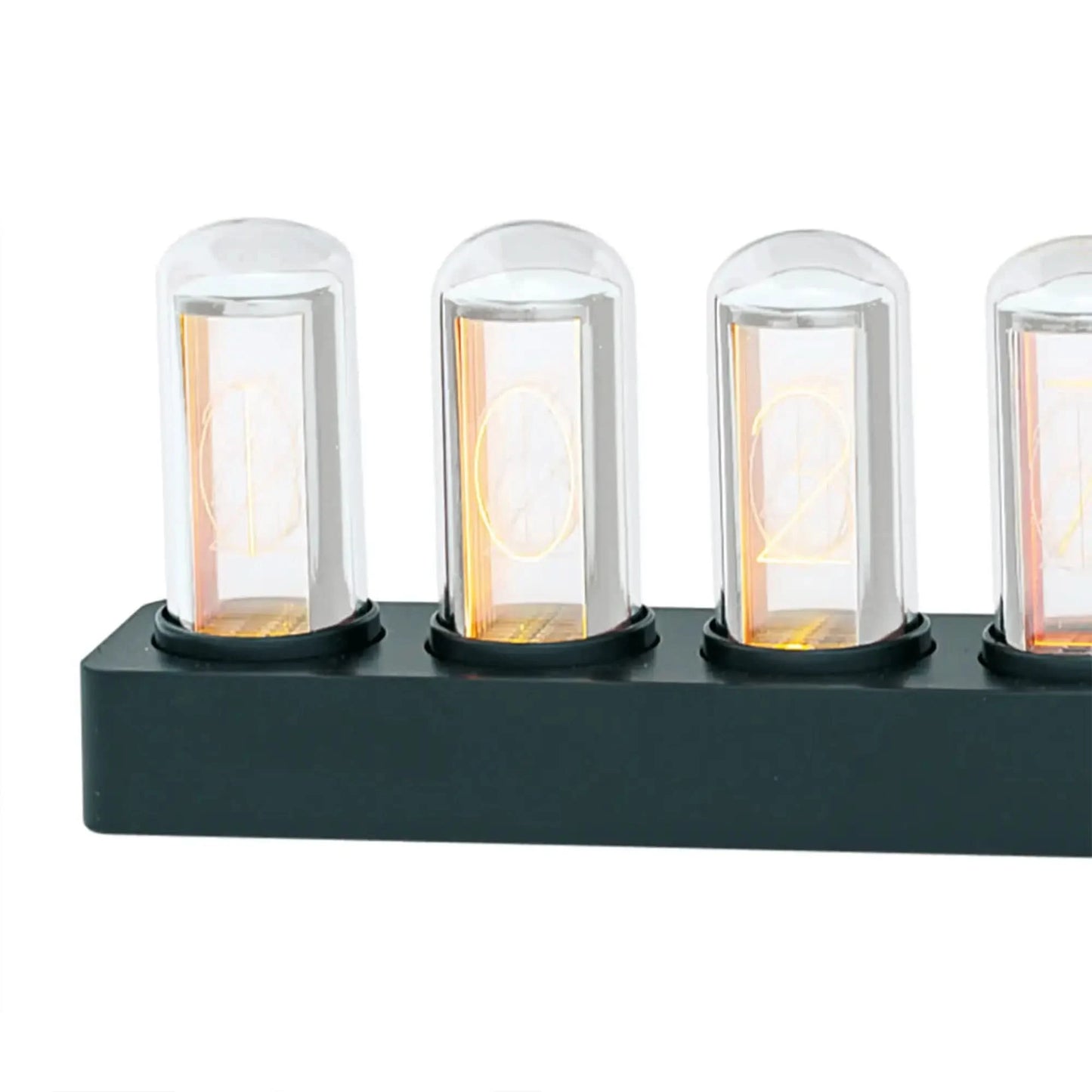 Orologio da tavolo con quattro tubi di vetro e base nera, display a LED giallo luminoso (vista ravvicinata).