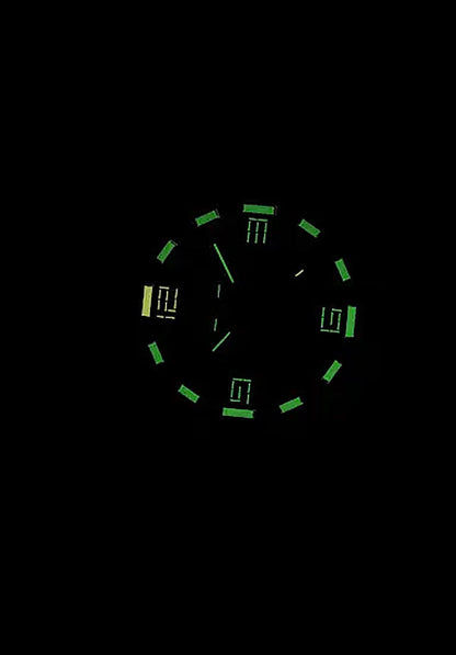 Esfera de reloj Traser para hombre con índices y números luminiscentes verdes
