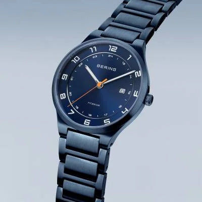 Bering Titanium 15139-797 Herrenuhr Blau • Saphirglas • Titangehäuse, Bild 2