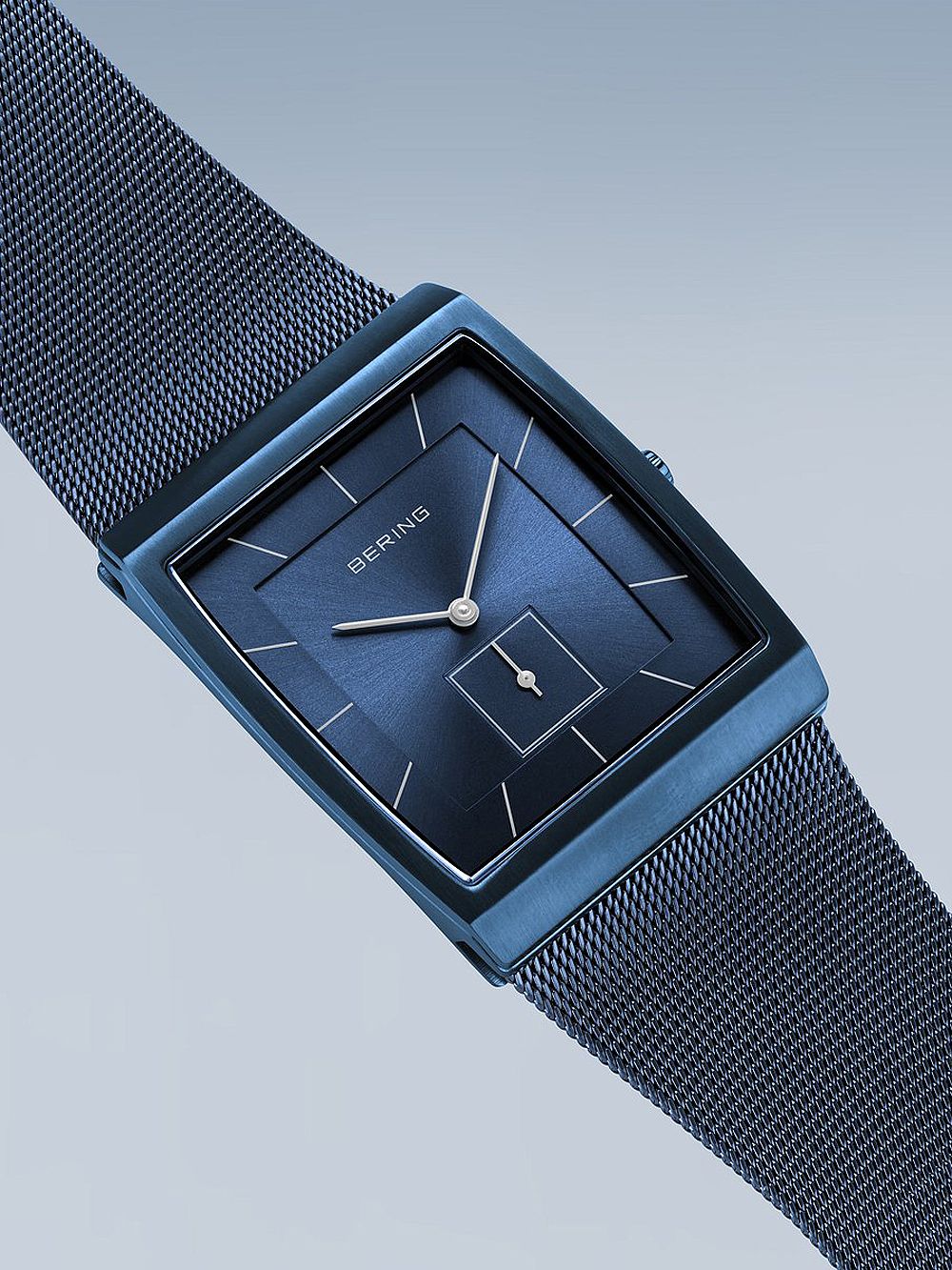 Bering Classic 16033-397 Herren Armbanduhr Blau • Saphirglas • Schlankes Quarzwerk, Bild 2