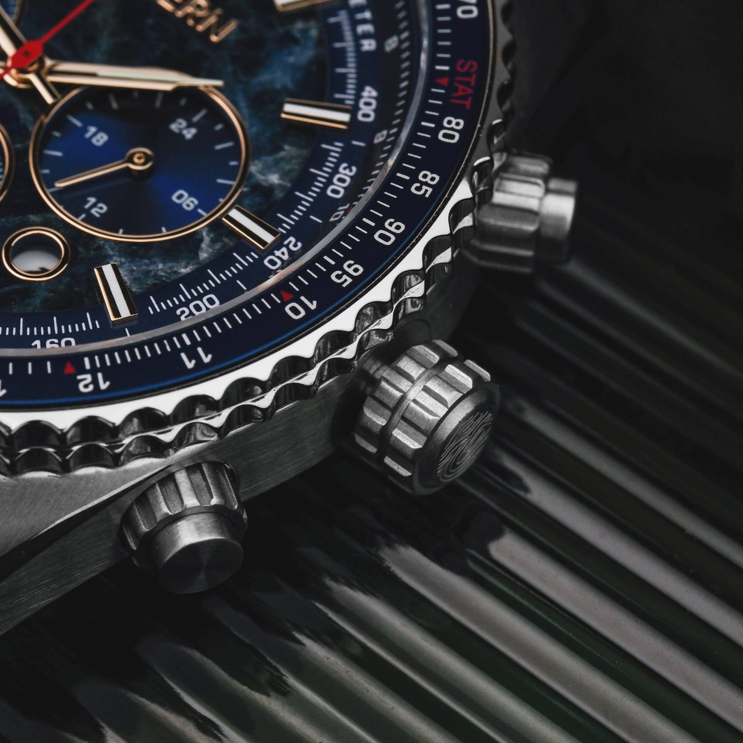 Holzkern Openhorizon Herren Chronograph • Miyota Quarzwerk • Echter Blauer Marmor, Bild 2