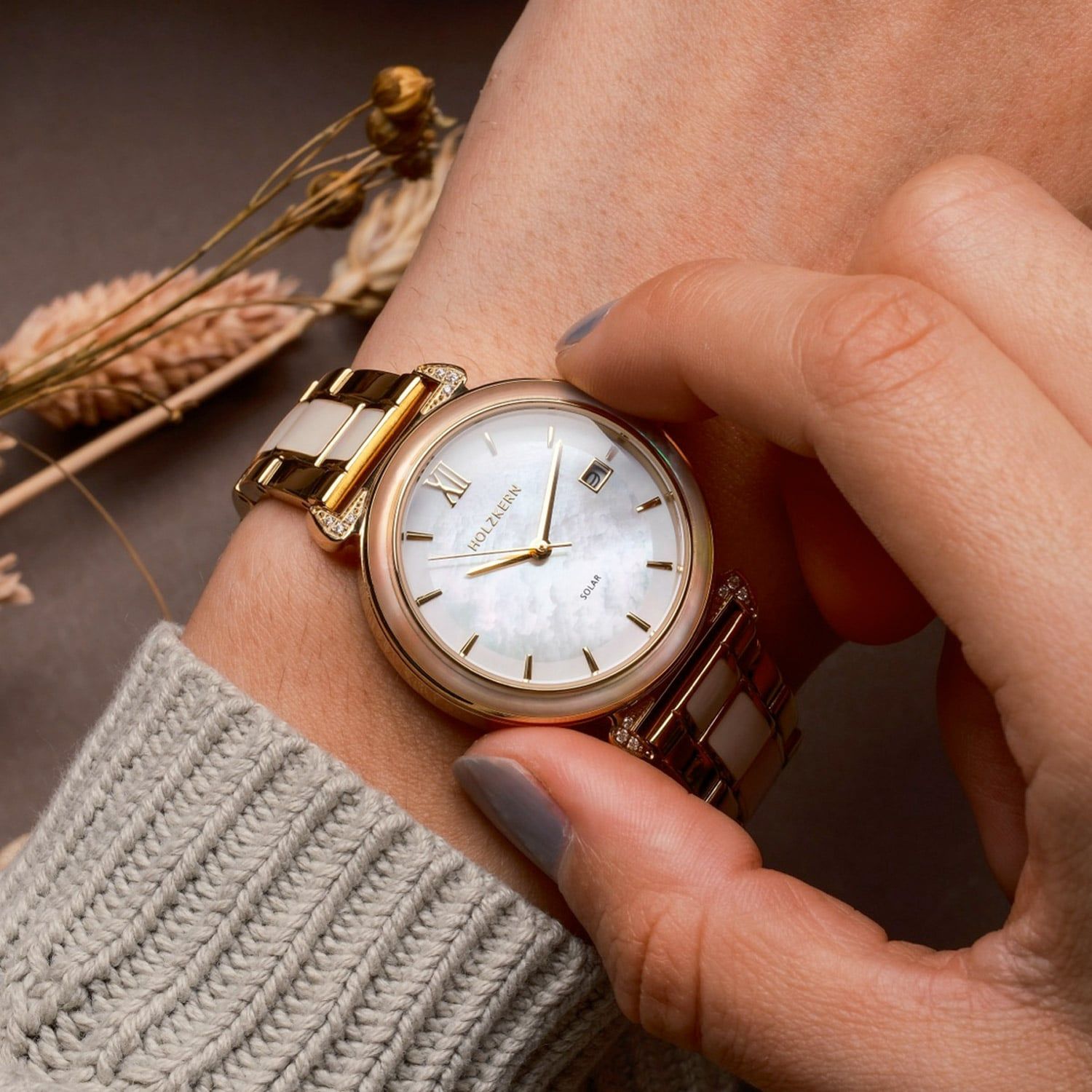 Holzkern Sunglister Damen Armbanduhr Weiß • Perlmutt-Zifferblatt • Goldfarben, Bild 5